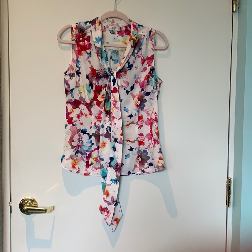 Floral sleeveless blouse